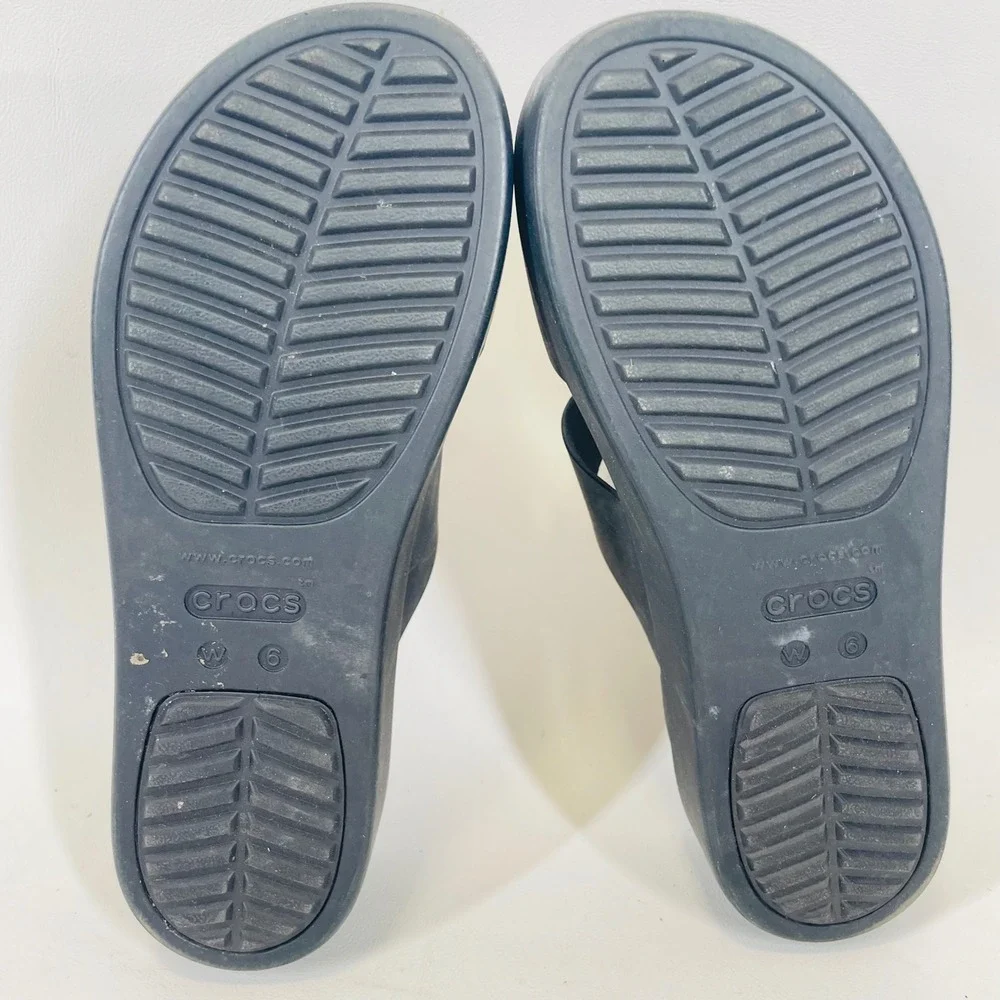 Crocs LiteRide Black Platform Sandals Women 6 Studded Double Strap Slide 207431